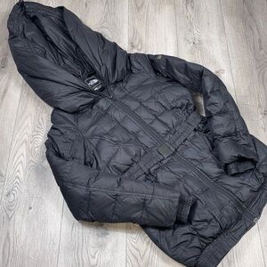 The North Face - Women's 550-Fill Down Jacket with Large Hood and belt